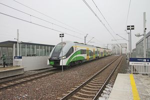pociąg Kolei Mazowieckich