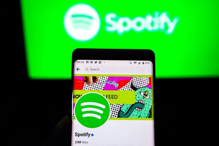 aplikacja Spotify na smartfonie