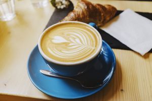 Kawa flat white: przepis
