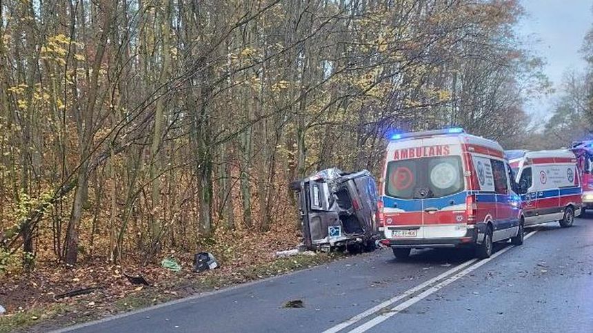 Wypadek busa niedaleko Barlinka