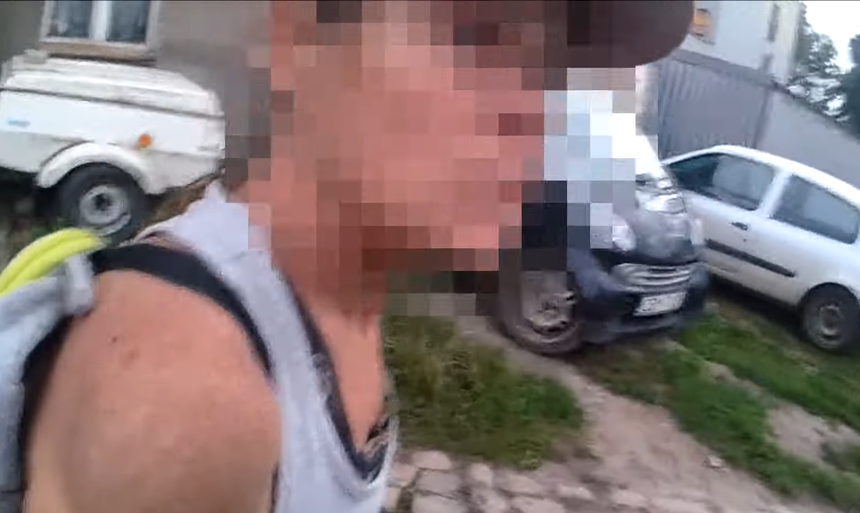 podawała się za tajną policjantkę