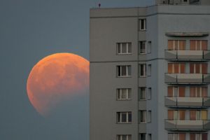 częściowe zaćmienie Księżyca
