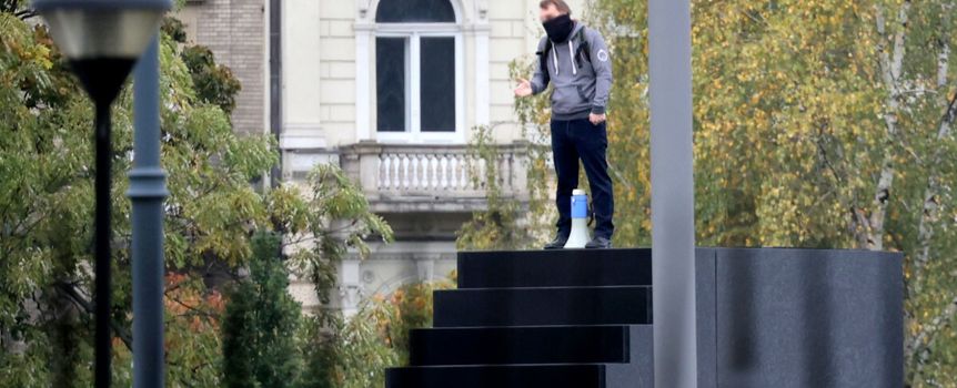 incydent na pomniku smoleńskim