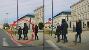 Kaczyński omal nie wszedł pod auto