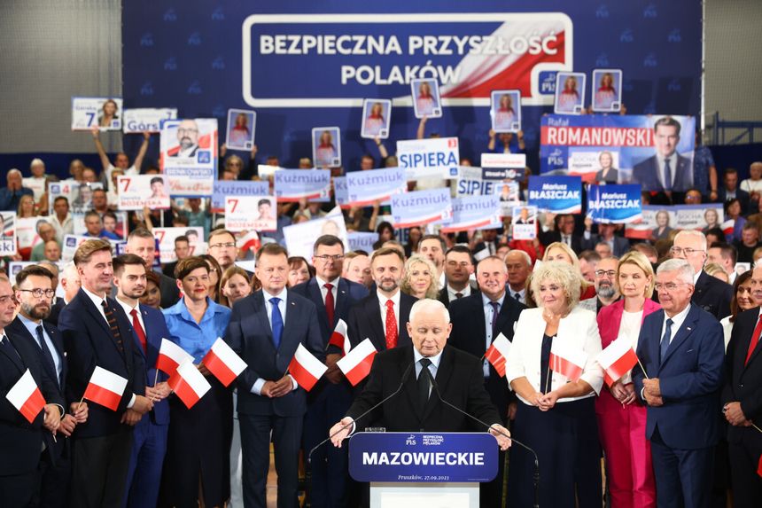 Program gospodarczy PiS. Co z nowymi obietnicami wyborczymi? [EMERYTURY, PODATKI, PIENIĄDZE]