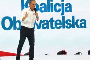Wybory 2023: program gospodarczy KO. Obietnice opozycji [PODATKI, EMERYTURY, ŚWIADCZENIA]