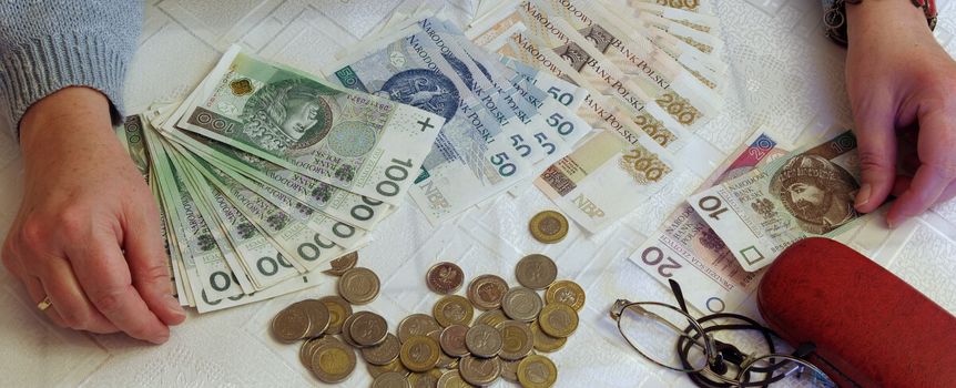 Wyższe świadczenia dla seniorów? „Sposób naliczania emerytur niezgodny z konstytucją”