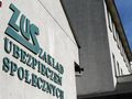 napis Zakład Ubezpieczeń Społecznych na ścianie