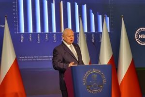 Szczyt inflacji dopiero przed nami. Glapiński: poprawa pod koniec roku