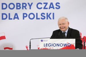 Rodzice zapłacą mniej. Rząd przypomniał sobie o obietnicy z 2015 roku