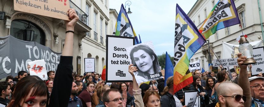 Protesty po śmierci ciężarnej Doroty