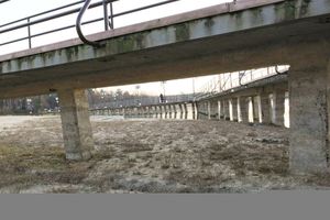 jezioro głębokie wysycha
