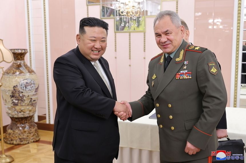 Kim Dzong Un, Siergiej Szojgu