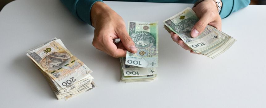 ZUS wyjaśnia, jak zaoszczędzić. Przepisy zmieniły się 1 sierpnia