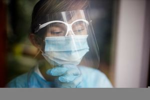 Maseczki dalej obowiązkowe