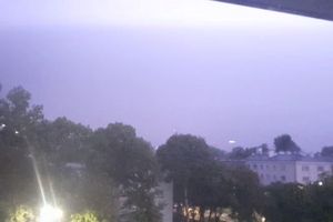 potężna burza nad Warszawą