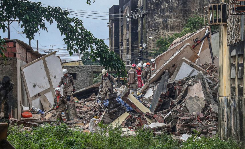 Brazylia, 11 ofiar zawalenia budynku
