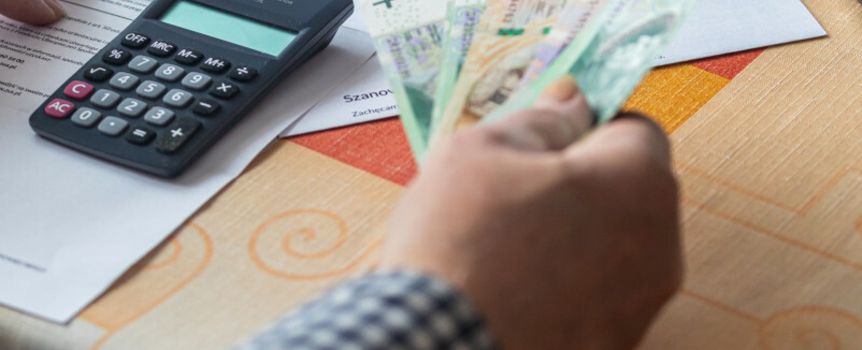 „Senior nie musi płacić pełnych składek”. Dobrowolny ZUS dla wybranych