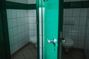 Do toalety w IX LO w Gdańsku tylko z nauczycielem (zdjęcie ilustracyjne)