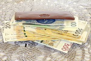 Wynagrodzenia w Polsce spadają. Niepokojące dane GUS