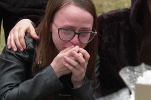 Pani Justyna, matka zmarłej Oli