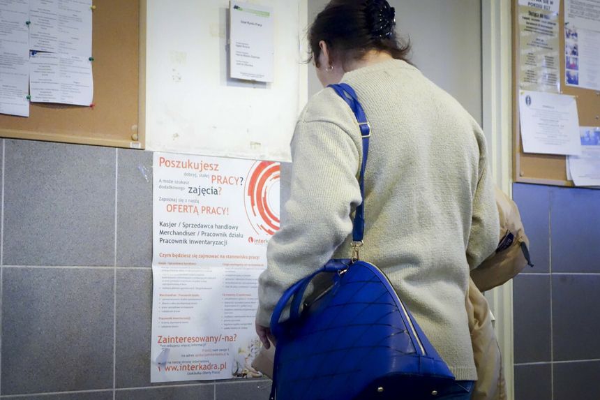 Dane z rynku pracy zaskakują. Są nowe wyliczenia