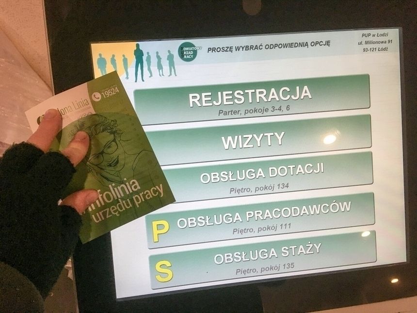 automat rejestracyjny w urzędzie pracy
