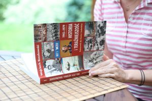 Podręcznik do historii i teraźniejszości/zdjęcie poglądowe
