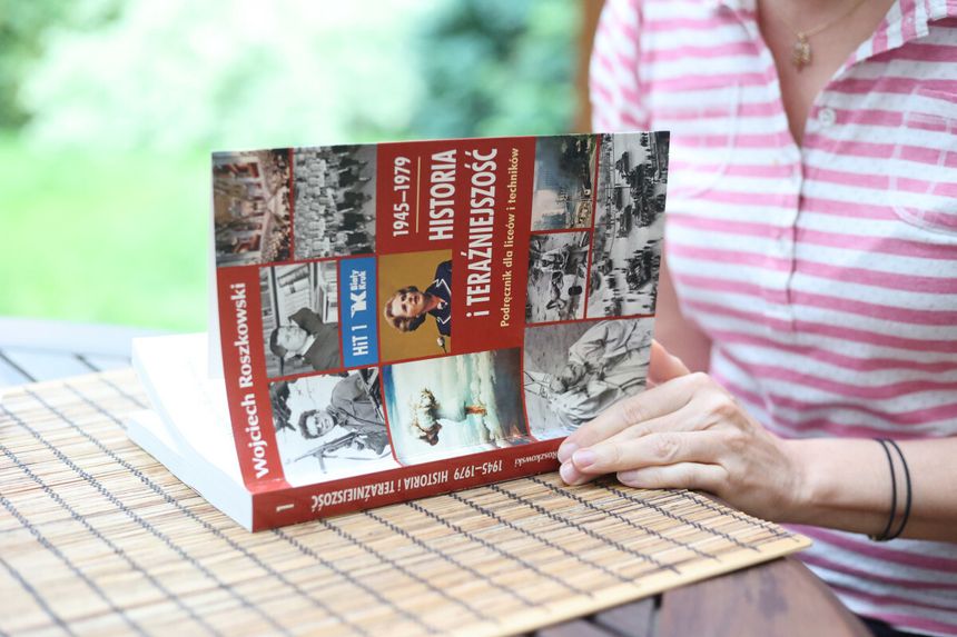Podręcznik do historii i teraźniejszości/zdjęcie poglądowe