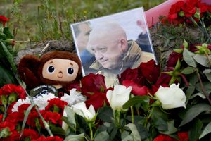 Zdjęcie Jewgienija Prigożyna naprzeciw siedziby Grupy Wagnera w Petersburgu