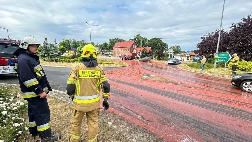Czerwona pulpa na ulicach Czaplinka