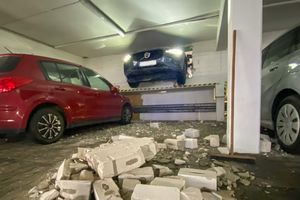 Niemcy. Demolka na parkingu