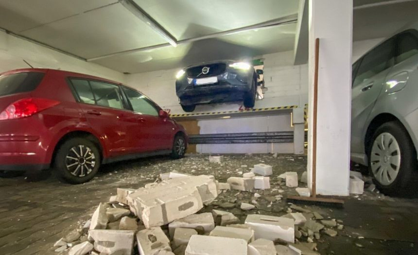 Niemcy. Demolka na parkingu