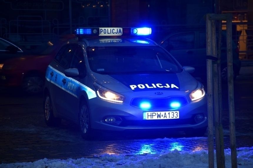 Pijana policjantka legitymowała znajomych na imprezie