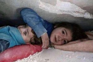 Syria. 7-latka uratowała brata