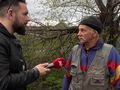 Wolodymyr Wiktorowicz naprawia drogi zniszczone przez Rosjan