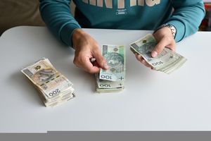 „Pierwszy realny wzrost pensji od roku”. Dane GUS zaskakują