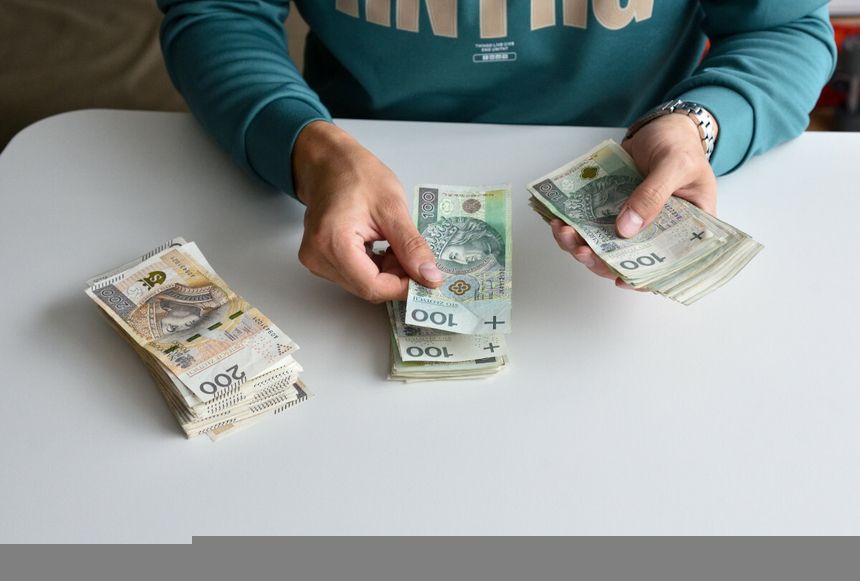 „Pierwszy realny wzrost pensji od roku”. Dane GUS zaskakują