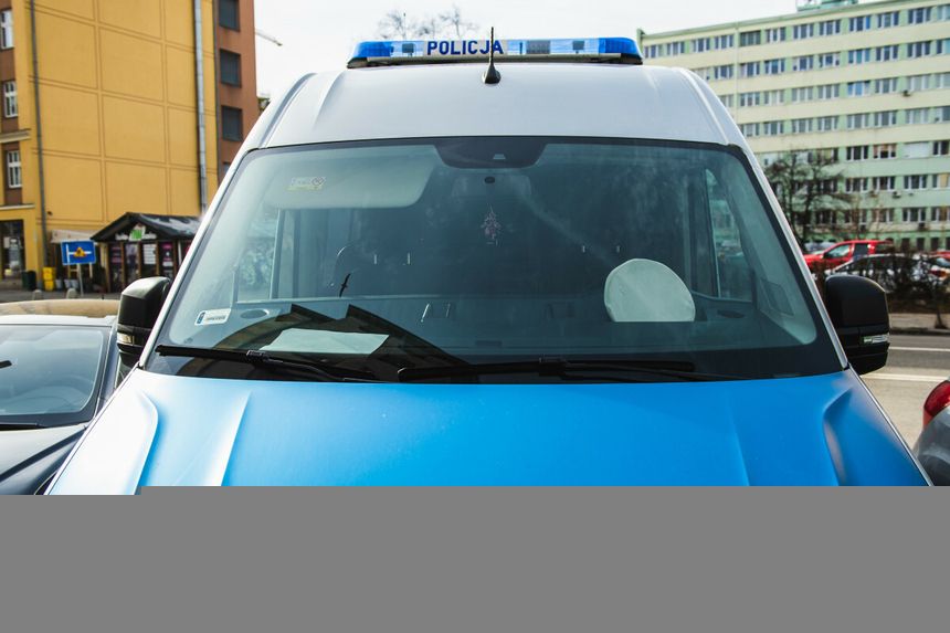 Zwłoki w bloku w Legionowie