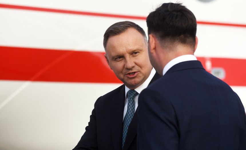 Samolot z Dudą zawrócił z Gdyni