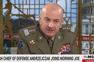 Generał z Polski przyćmił Andrzeja Dudę