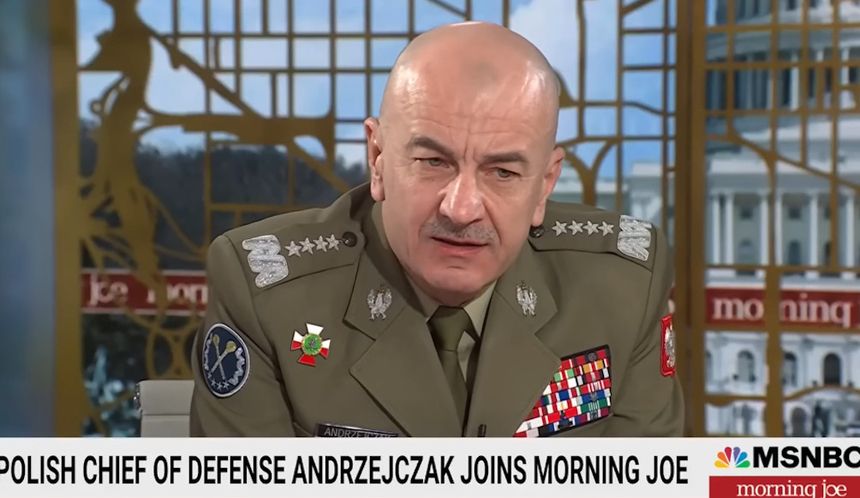 Generał z Polski przyćmił Andrzeja Dudę