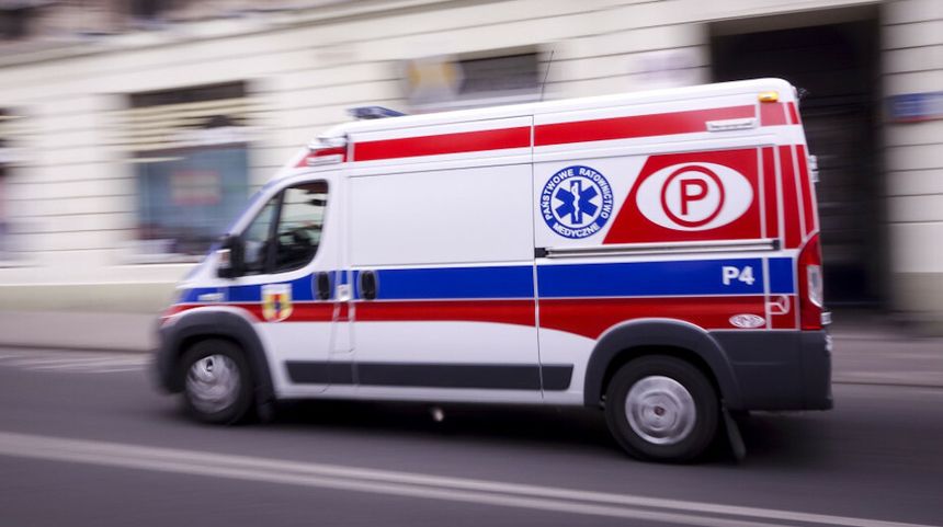 Betonowy płot przygniótł dziecko