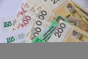 Średnio 28 tys. złotych czeka na spadkobierców. ZUS te pieniądze podlegają dziedziczeniu
