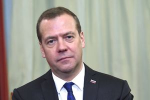 Miedwiediew o nakazie aresztowania Putina