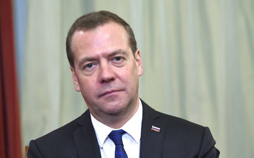 Miedwiediew o nakazie aresztowania Putina