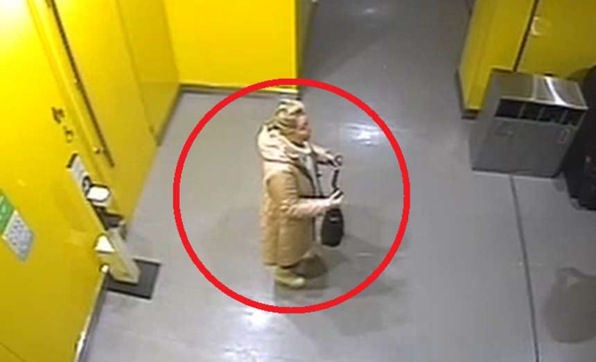 Kobieta przywłaszczyła torebkę? 