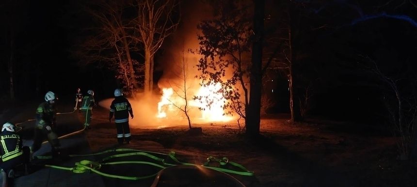 Pożar samochodu elektrycznego w m. Tuchom
