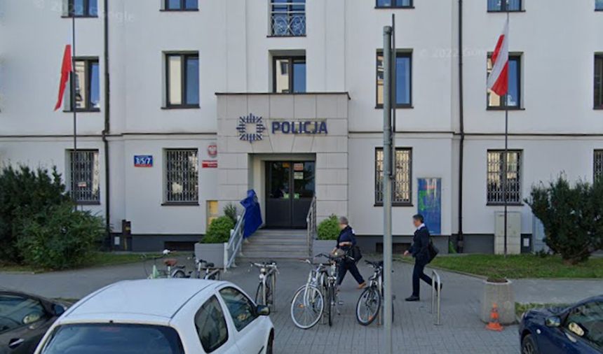 Nie żyje policjant, postrzelił się na komendzie