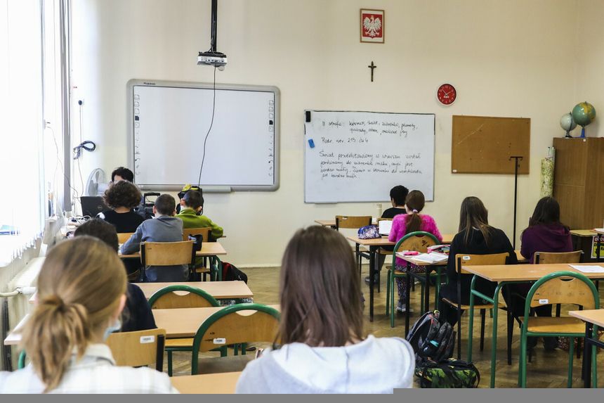 Uczniowie w szkole